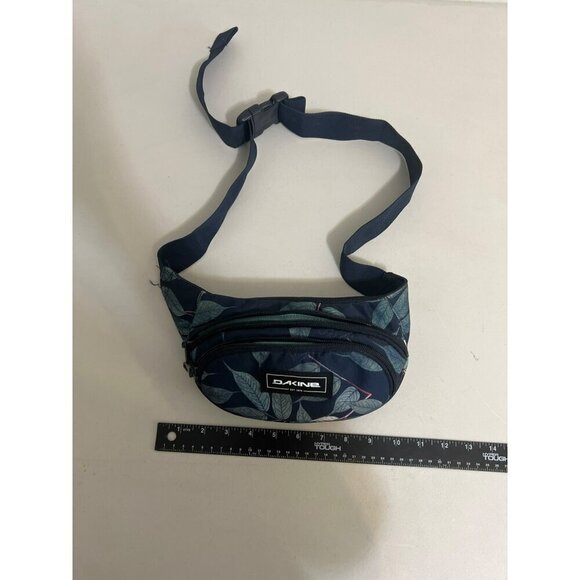 Dakine Handbags - Dakine Tropical Print Fanny Pack Hip Pack Adjustable Strap Double Pockets Roomy